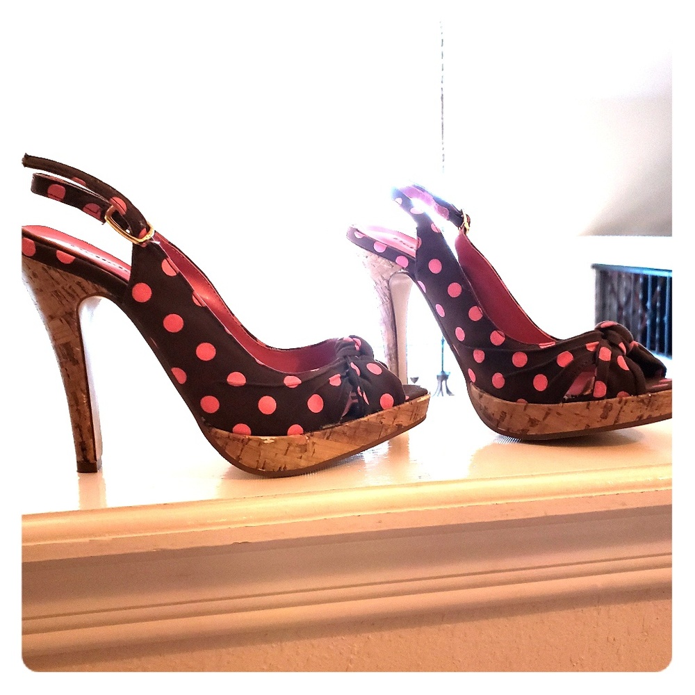 Polka dot heels!